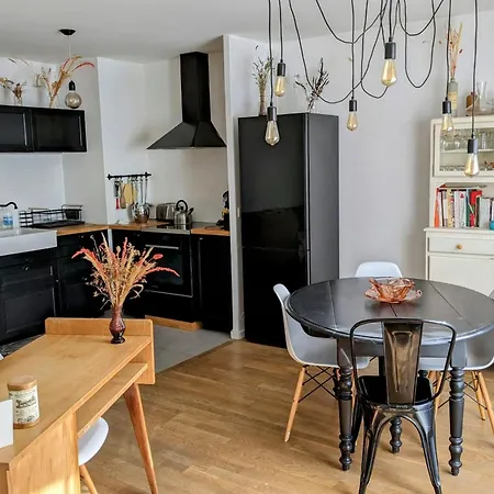 Bright Well-equipped In Saint-ouen *