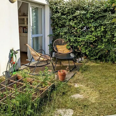 Bright Well-equipped In Saint-ouen Saint-Ouen (Seine-Saint-Denis)